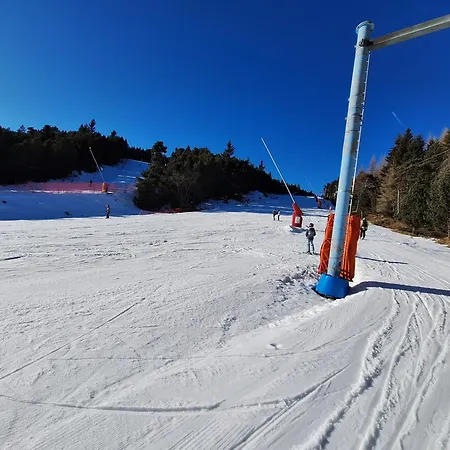 La Parenthese - Calme 100m Pistes Montagne Randonnees Pyrenees Bolquere Pyrenees 2000